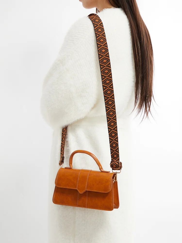 Solid Box Crossbody Bag 317 Solid Box Crossbody Bag