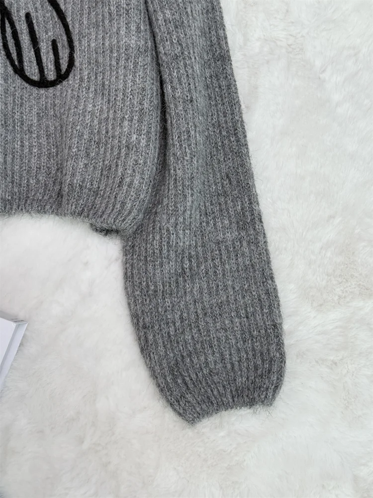 3D Embroidery Knit Pullover
