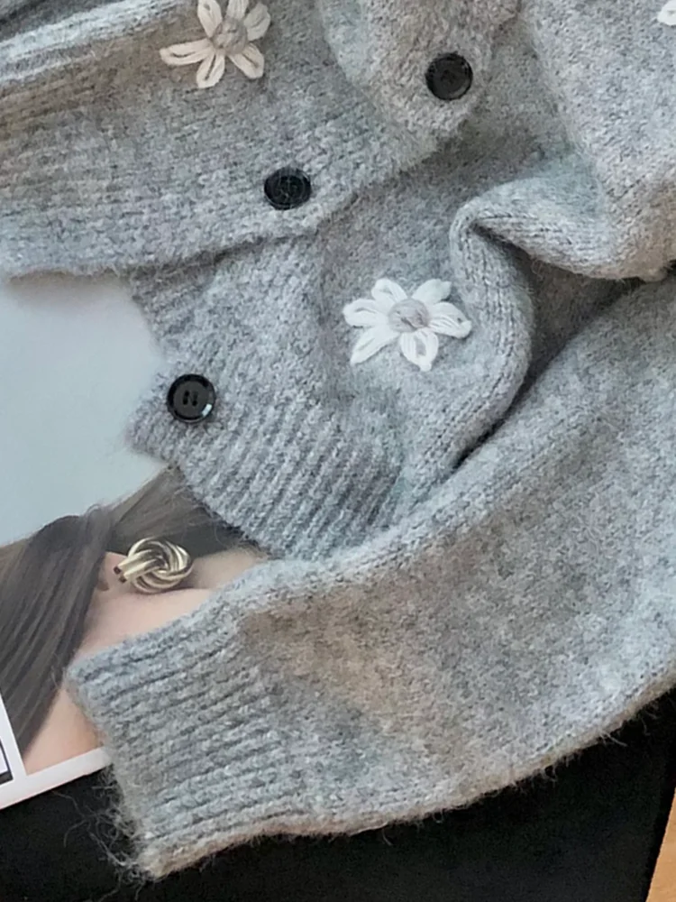 3D Embroidery Knit Cardigan