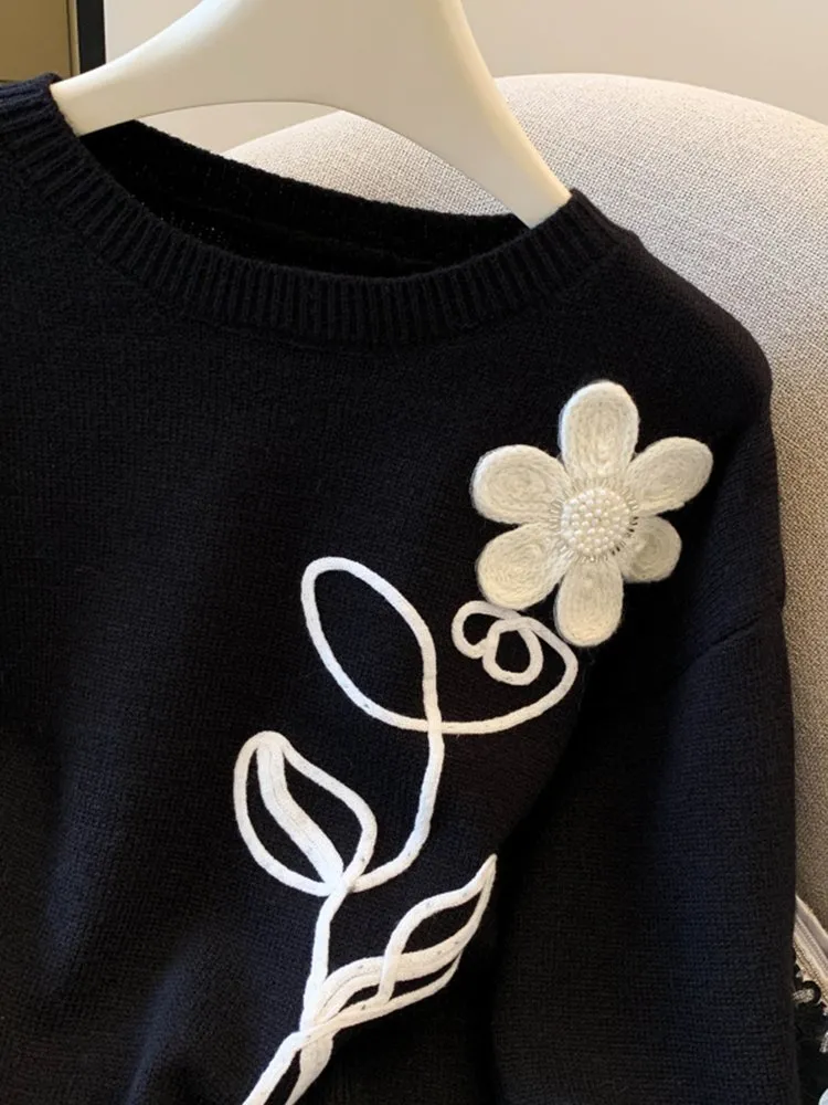3D Embroidery Knit Pullover