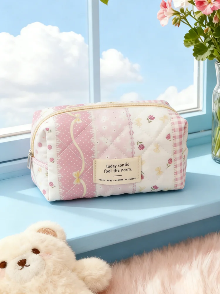 Flowers Makeup Bag