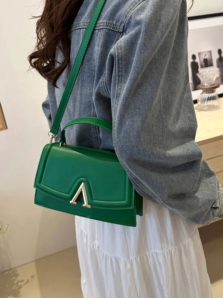 Solid Box Crossbody Bag 205 Solid Box Crossbody Bag
