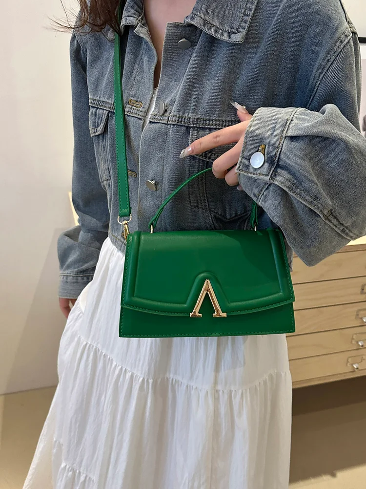 Solid Box Crossbody Bag 206 Solid Box Crossbody Bag