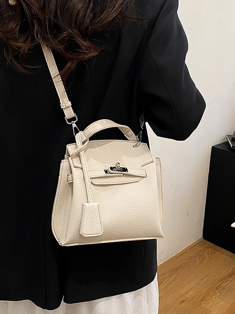 Solid Crossbody Bag 391 Solid Crossbody Bag