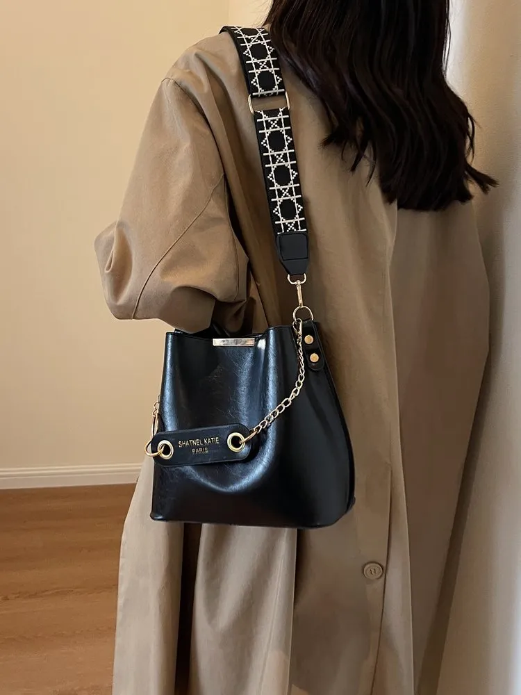 Solid Crossbody Bag 262 Solid Crossbody Bag