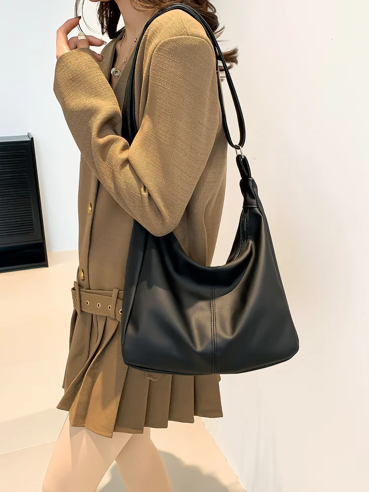 Solid Crossbody Bag 200 Solid Crossbody Bag