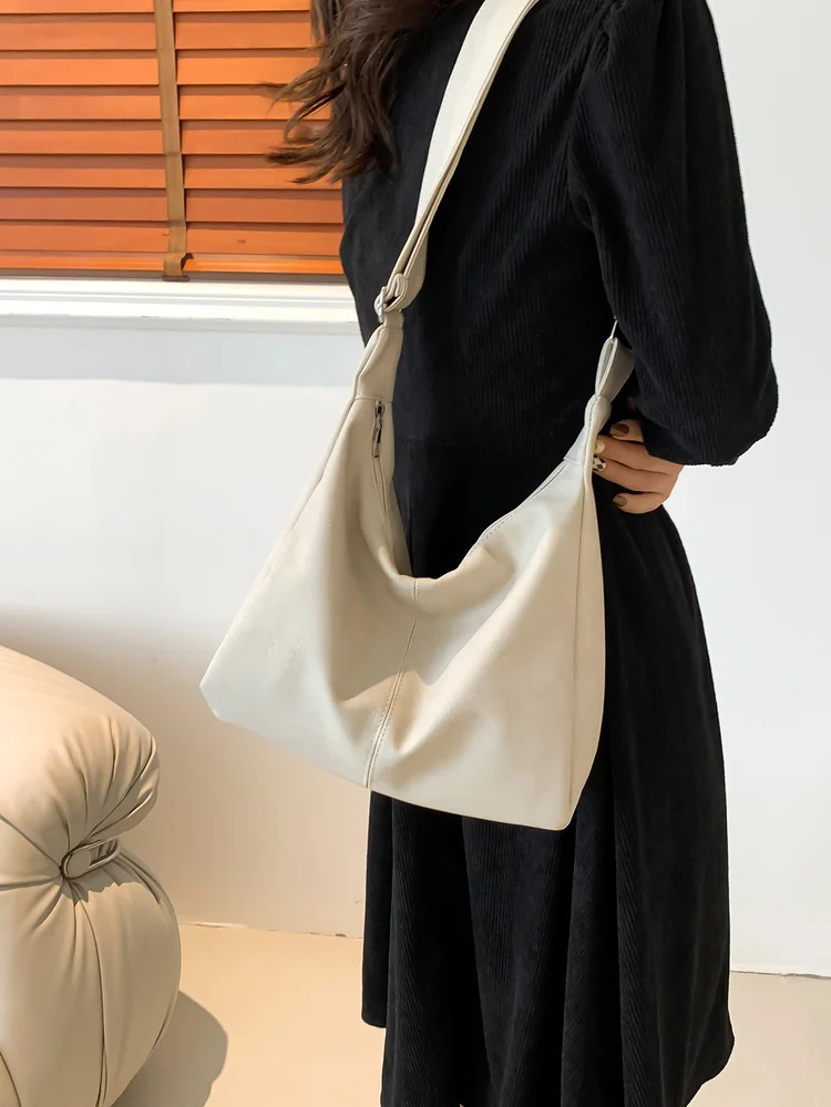 Solid Crossbody Bag 211 Solid Crossbody Bag