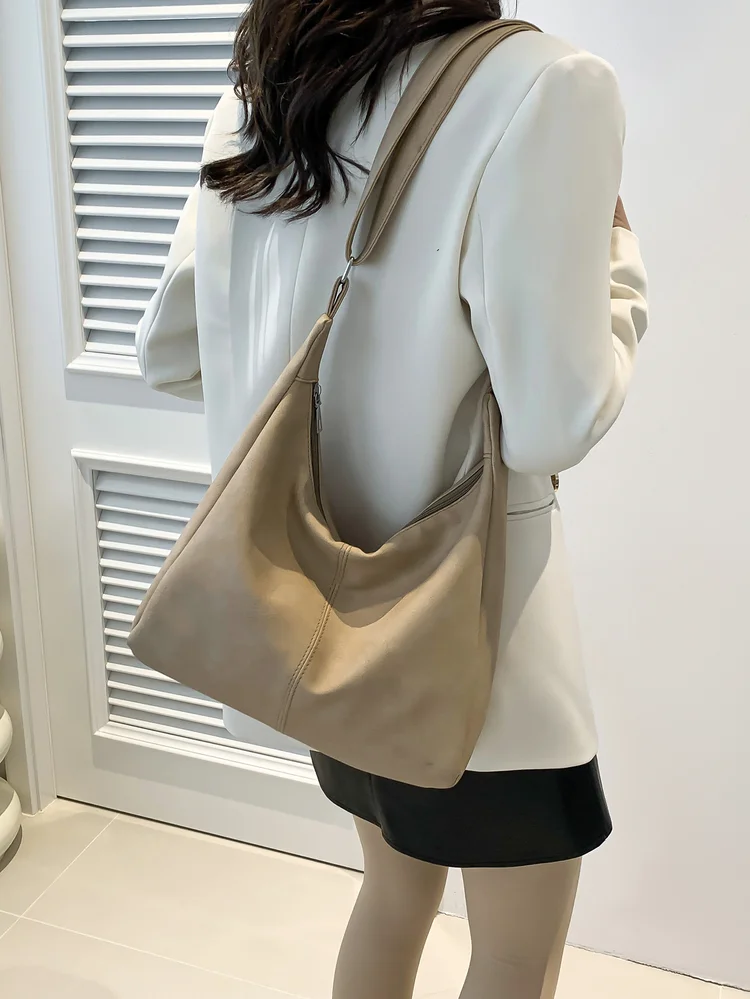 Solid Crossbody Bag 207 Solid Crossbody Bag