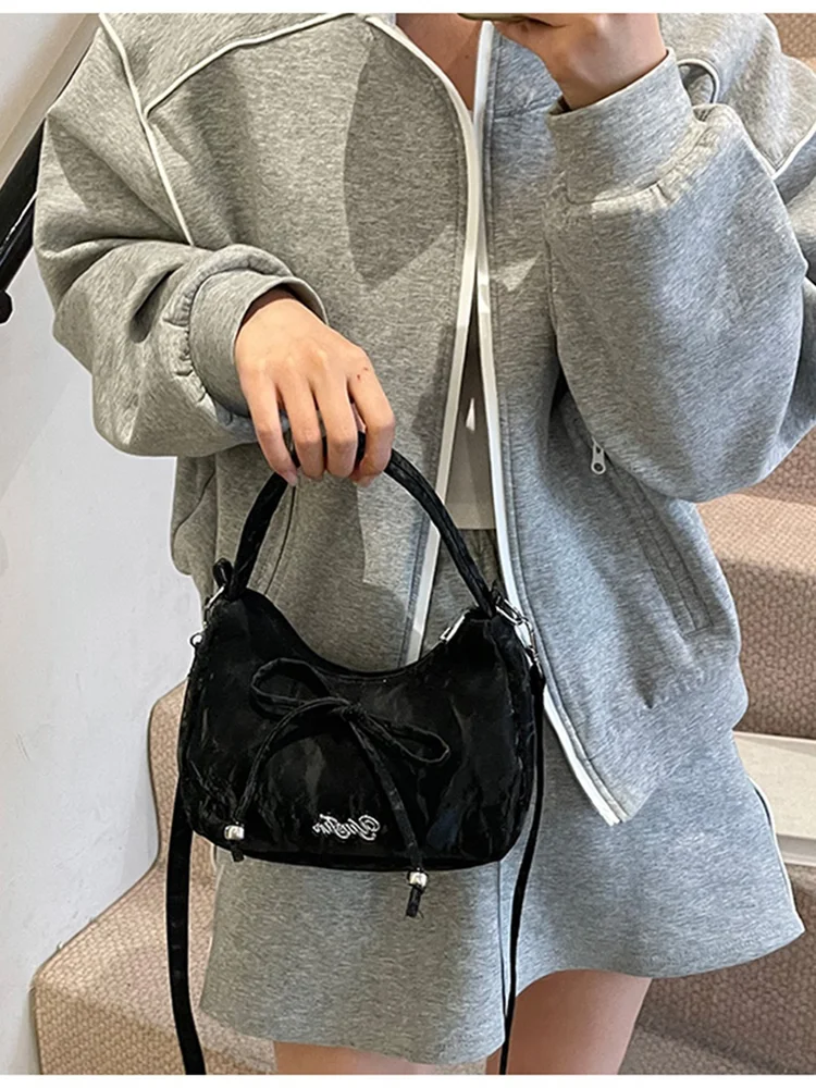 Solid Crossbody Bag 153 Solid Crossbody Bag