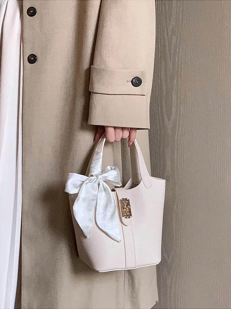 Solid Crossbody Bag 70 Solid Crossbody Bag