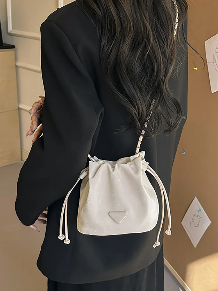 Solid Crossbody Bag 60 Solid Crossbody Bag