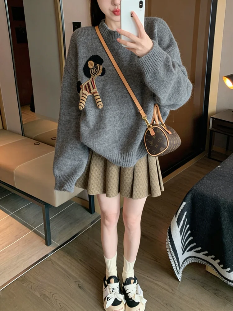 3D Embroidery Knit Pullover