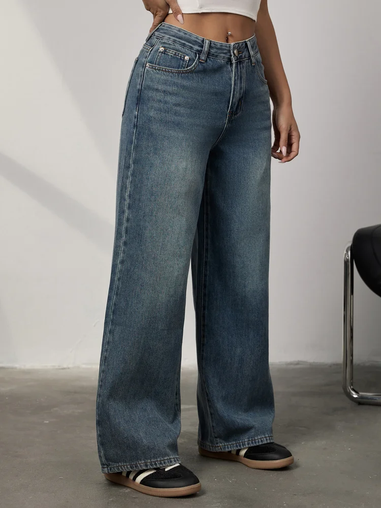 Straight Leg Jeans 3 Straight Leg Jeans