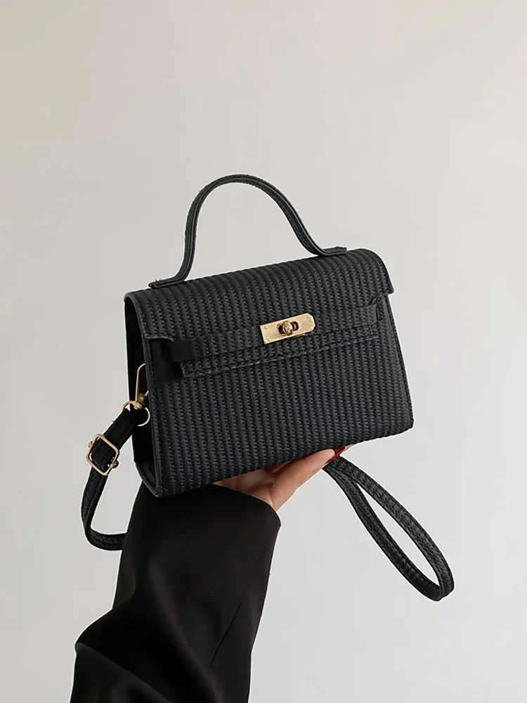 Solid Box Crossbody Bag 530 Solid Box Crossbody Bag