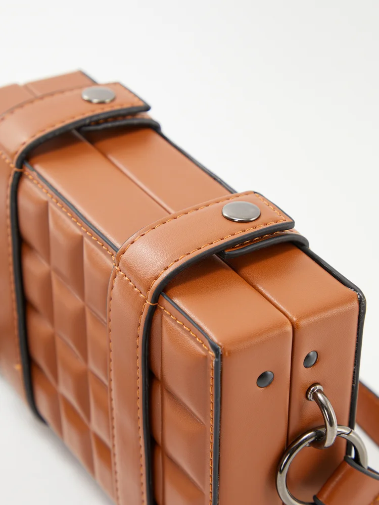 Solid Box Crossbody Bag 396 Solid Box Crossbody Bag